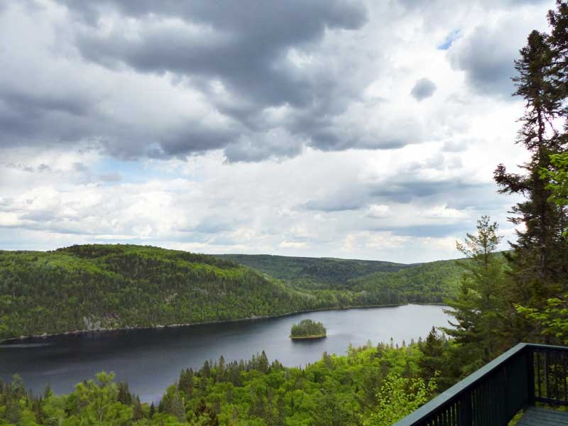 Parc national de la Mauricie : belvédère de l'Ile aux
Pins